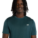 New Balance T-Shirt Athletics Herren Dunkelgrün