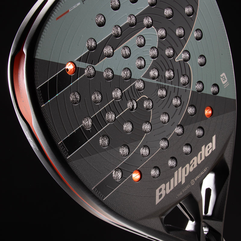 Bullpadel Padelracket Hack 04 Comfort 26