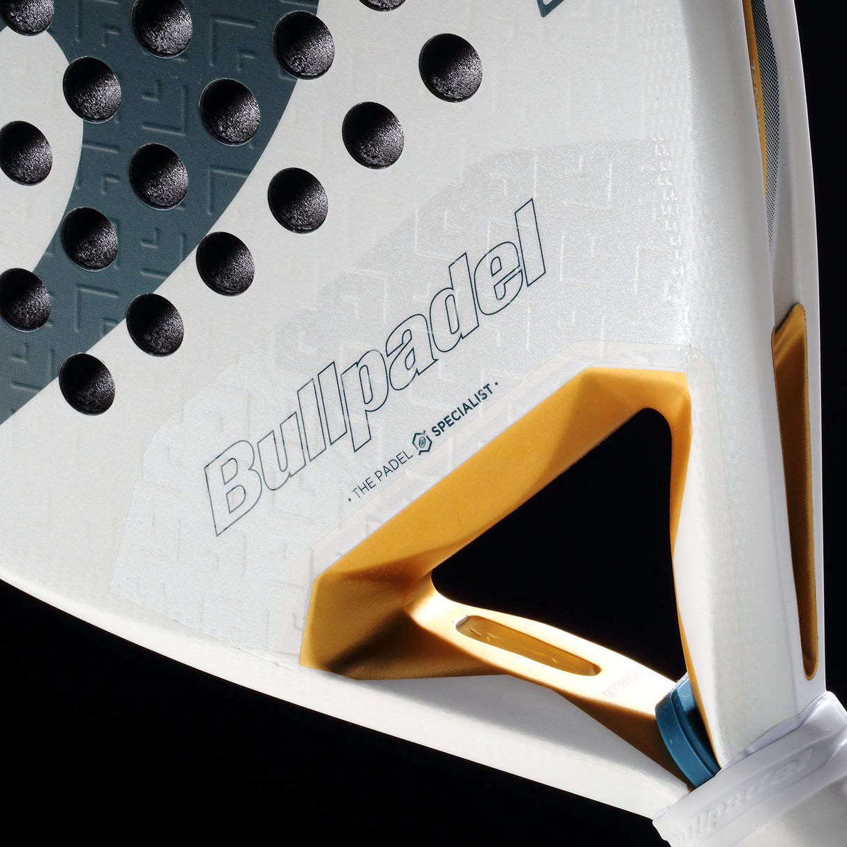 Bullpadel Padelracket Pearl 26 Testracket Outlet